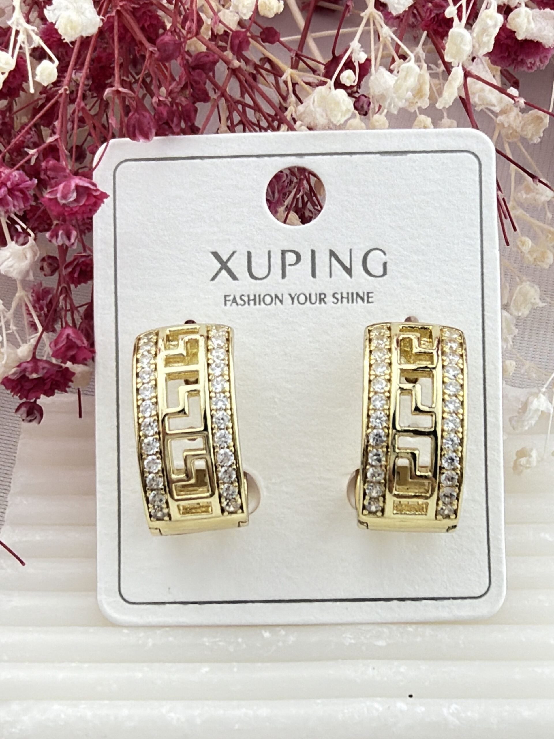 1d618f83-0bc4-4e30-bd8b-d268cf294d33.jpg Parlayan Xupıng Küpe - Görsel 1